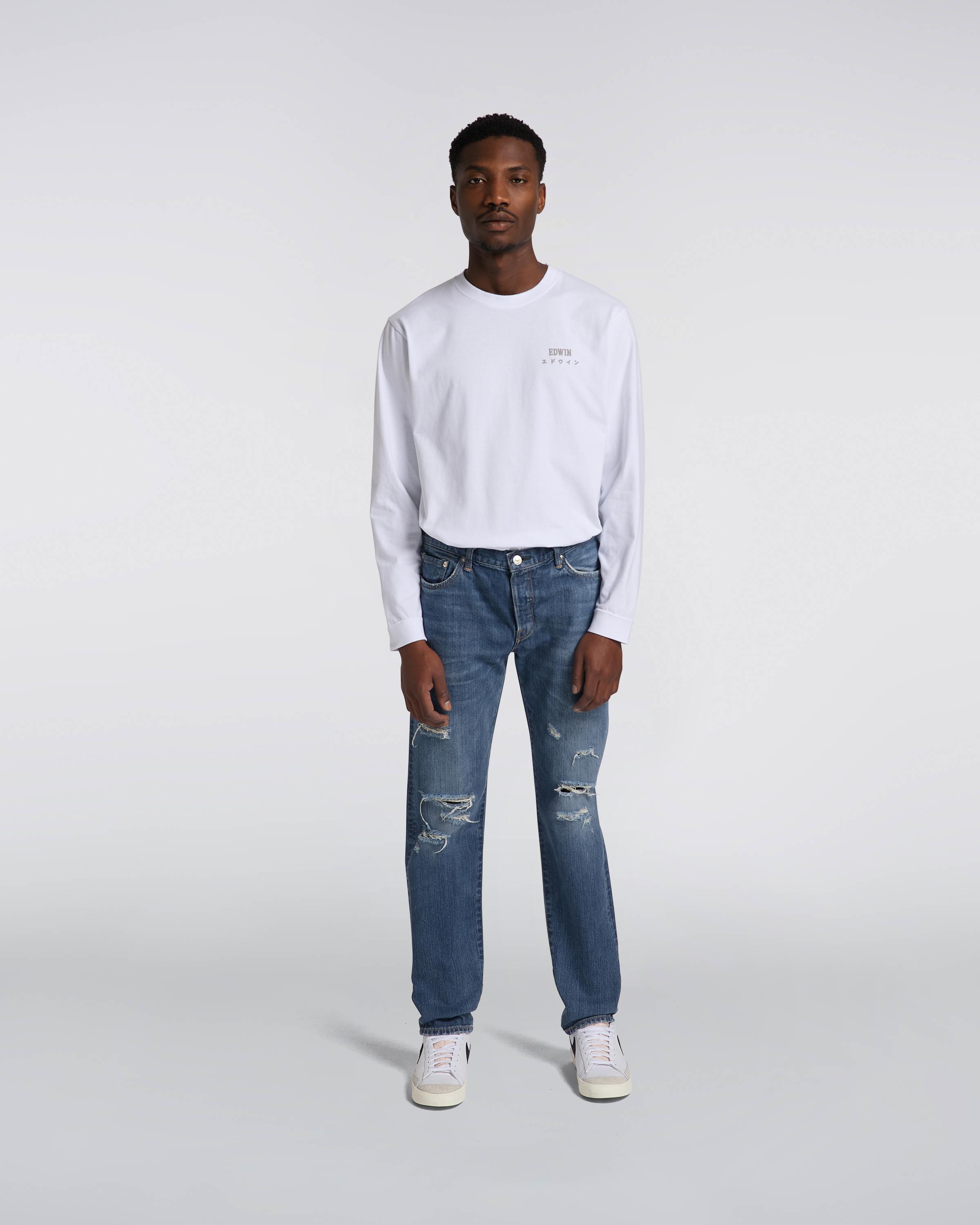 white tapered jeans mens