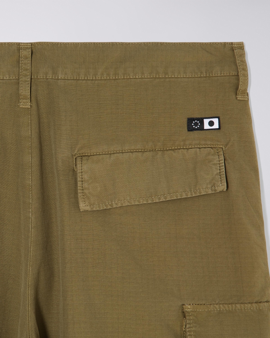EDWIN Jungle Short Martini Olive