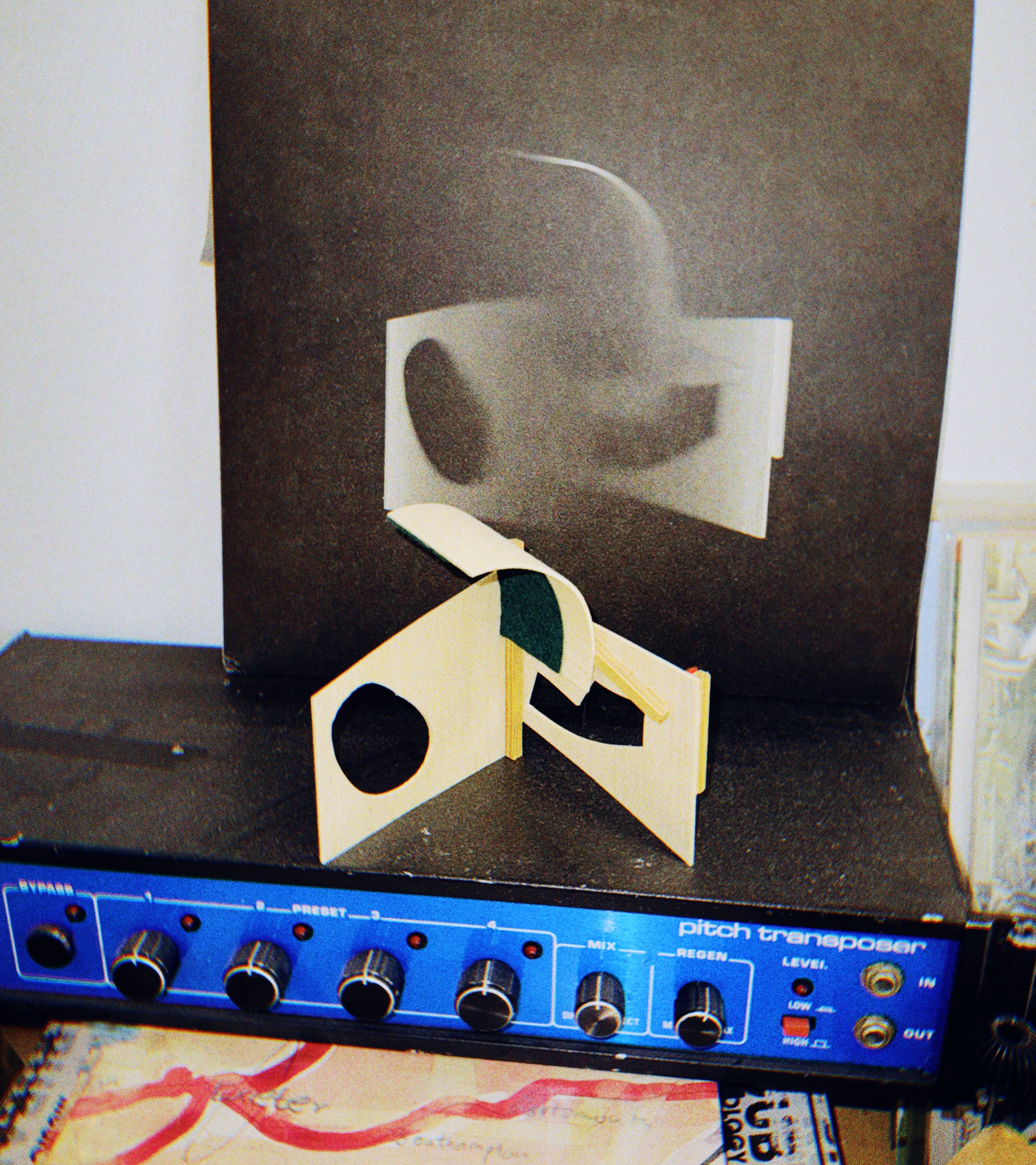 RUUTU-POISS - EDWIN MUSIC CHANNEL - MIX127 - editorial-mixtape-gear-studio